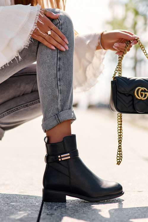 Čierna dámska koža z Lucadi