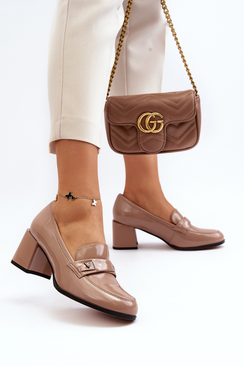 Lakované členkové topánky na podpätku béžové Felicijana