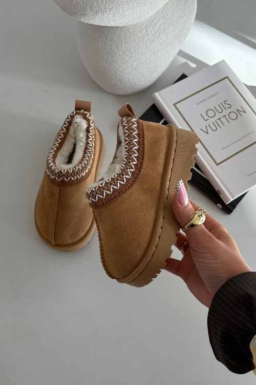 Dětské sněhule s výšivkou Camel Prina