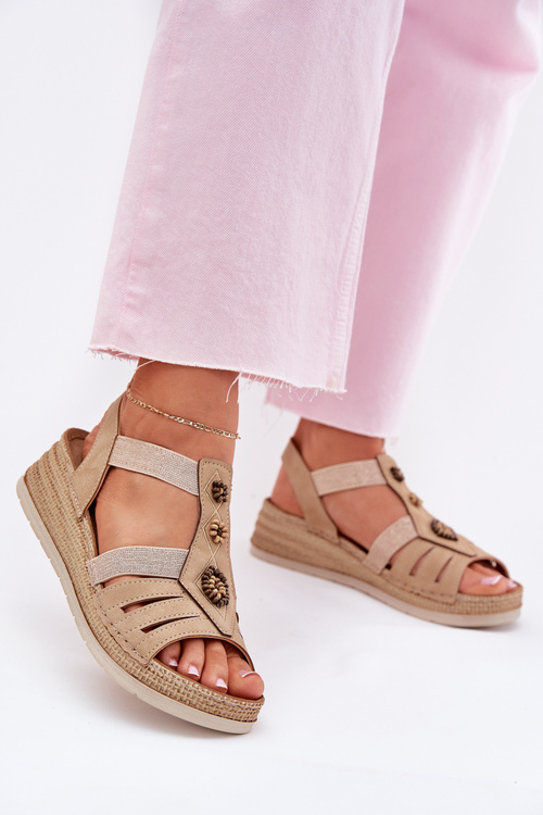 Dámske Sandále Na Klíne S Ozdobami Béžové Inblu RV000015