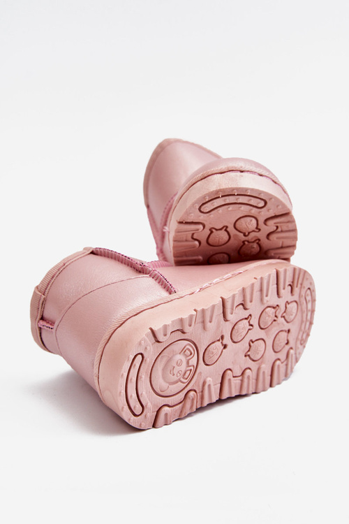 Izolované detské topánky ružové snehové topánky