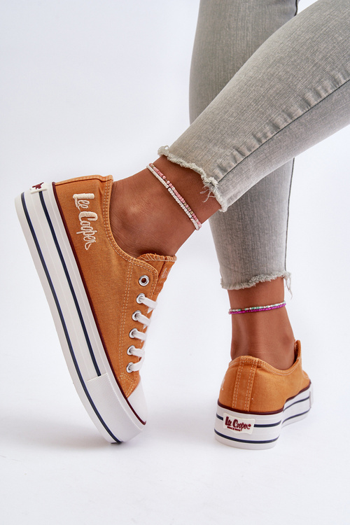 Dámske tenisky na hrubej podrážke Lee Cooper LCW-24-31-2216 Oranžové