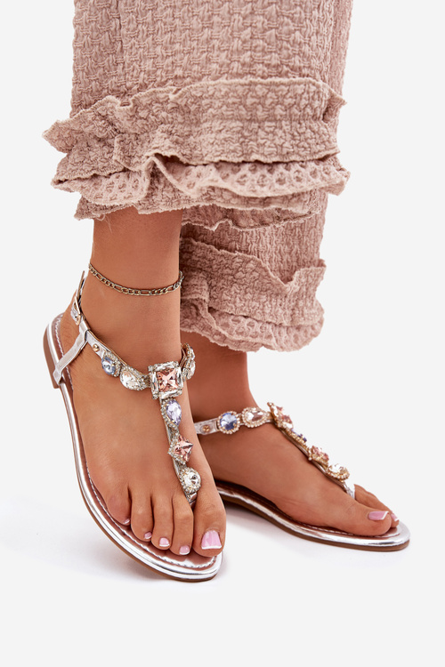 Dámske Sandále Na Plochom Opätku S Kryštálmi Strieborné Fiolalia