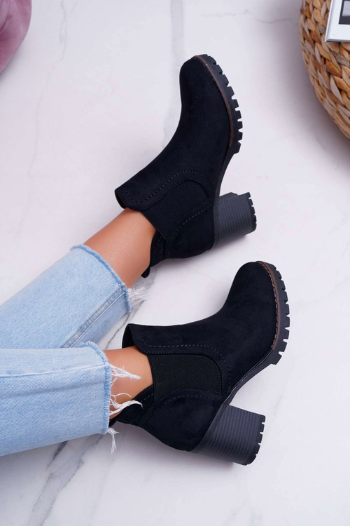 Ženské topánky na čiernom poste Suede Suede