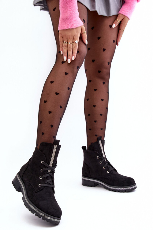 Dámské zamšené šněrovací boty s černou dekorací Plesca