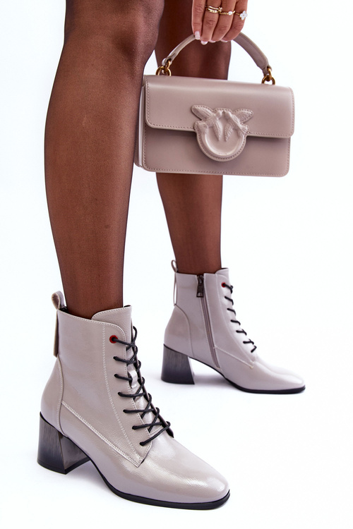 Lankované topánky na stĺpiku sivé bassing