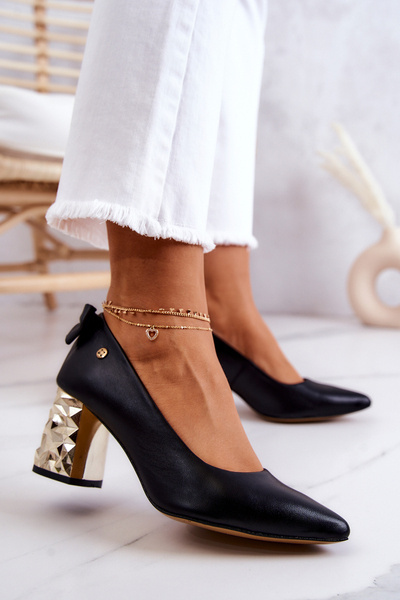 Kožené lodičky na tyči Maciejka 05334-01 Černá