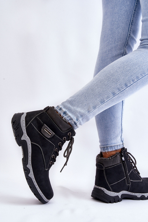 Dámske topánky izolované čiernym posúvačom Jake