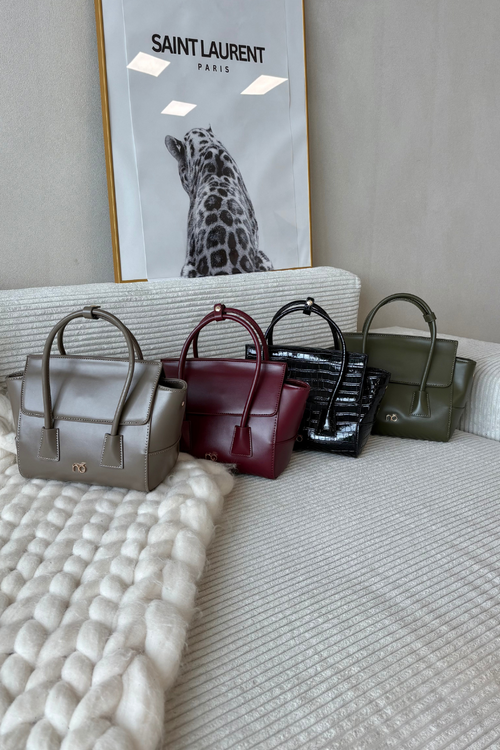 Malá taška krabica NOBO BAG5800-M19 Sivá