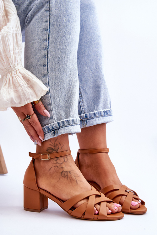 Pohodlné sandále s nízkym obsahom sandálov Camel Camelia