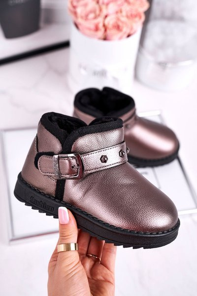 Izolované detské topánky Snehové topánky sivé jinnie