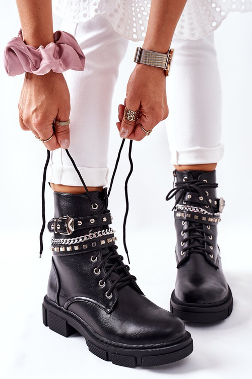 Čierni pracovníci topánky s grosstickou sponou