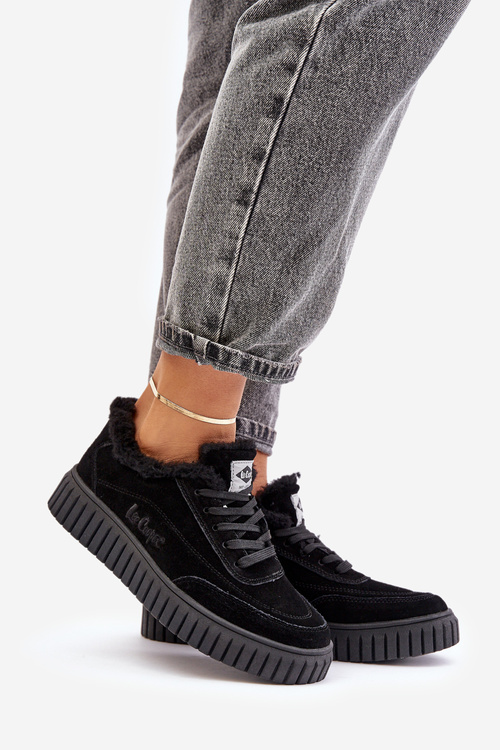 Kožené dámske sneakersy zateplené kožúškom čierne Lee Cooper LCJ-24-01-2973
