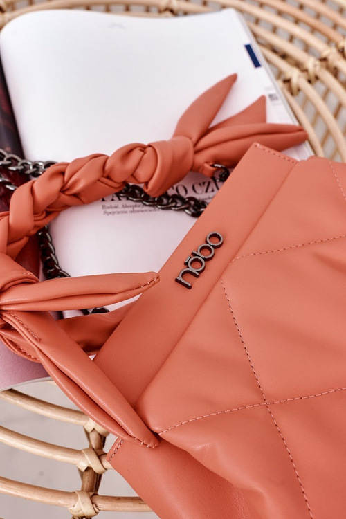 Malá Prošívaná Peněženka Na řetízku NOBO NBAG-K1330 Broskvová