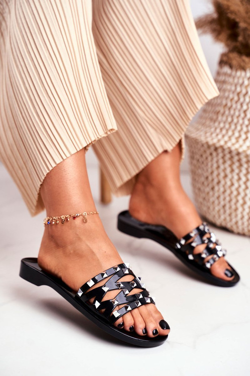 Dámske čierne gumové gombíky patty cvočky