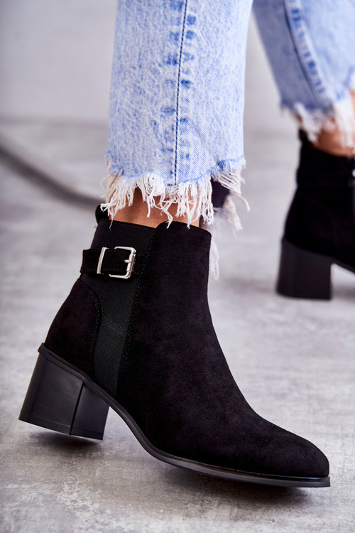 Semišové boty na sloupku Černá Vannes