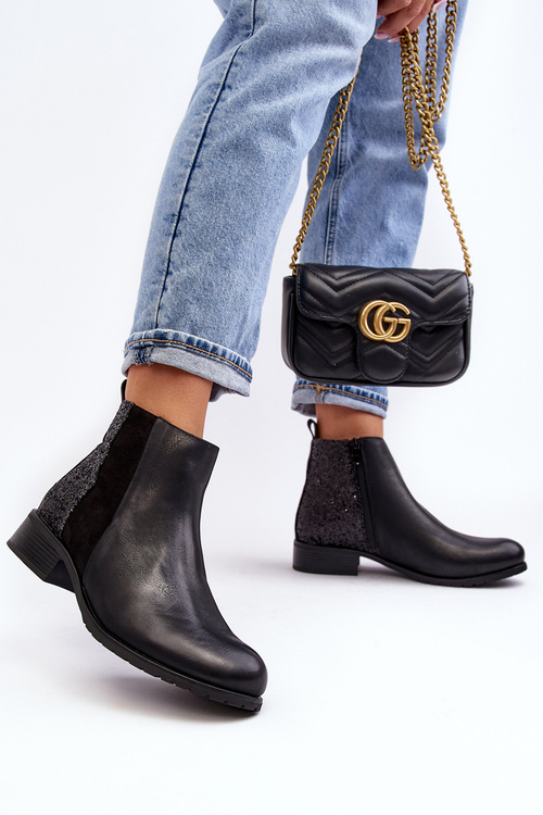 Dámské sbalené boty na plochém podpatku s cvočky černé Messio