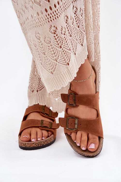 Semišové sandály na korkové podrážce s přezkami Camel Tavira