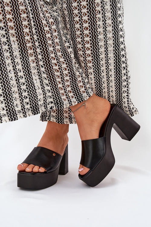 Dámské Pantofle Z Eko Kůže Na Podpatku A Platformě Černé Tamirella