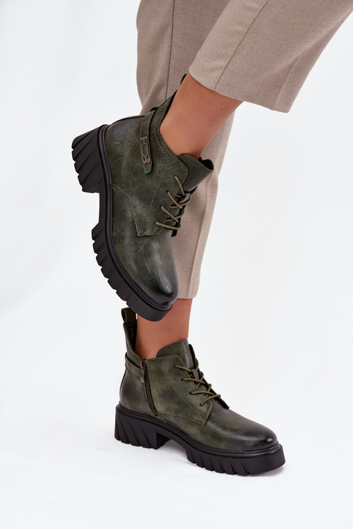 Nízké zateplené dámské boty na klínku s ozdobným páskem tmavě zelené Therisse