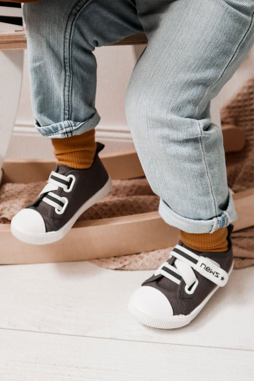 Detské suché tenisky sivé správy