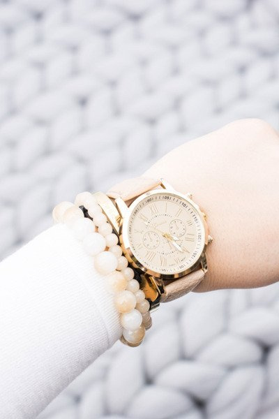 Women's Golden Stylish Watch Beige Strap