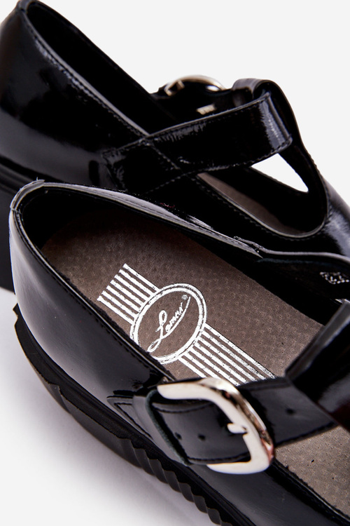 Módne lakované topánky na masívnej platforme Czarne Colson