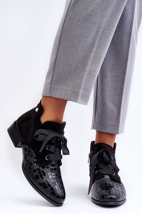 Dámské polobotky s plochou podpatku s tkanicí černé Meroni