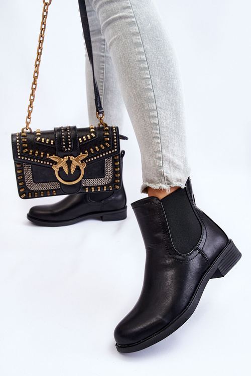 Čierne kožené topánky