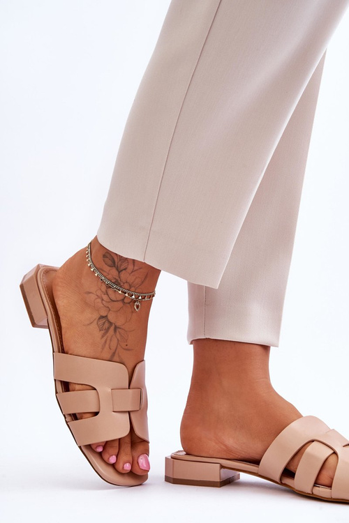 Klasické kožené dámske papuče béžové fendy