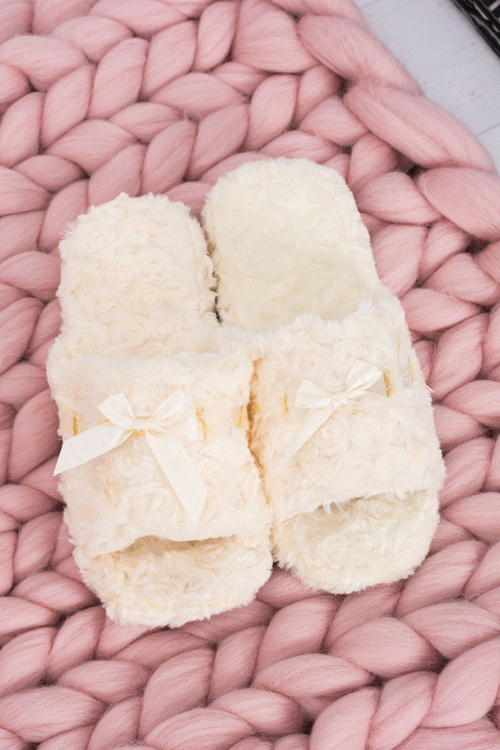 Domáce domáce flip -flops béžové papiere so stuhou