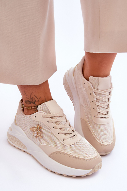 Lesklá sportovní obuv s zdobením béžove Seneca