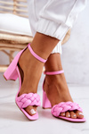Kožené sandále na ružovom larelei stĺpiku
