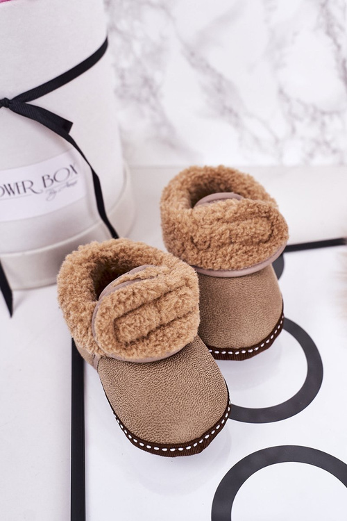 Izolovaný papacita pre deti s ovčím béžovým cloudom