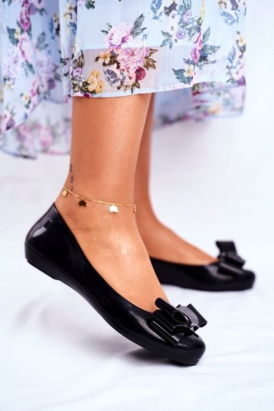 Dámsky voňavý čierny FF285057 gumové baleríny