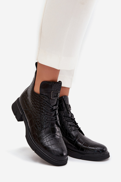 Kožené kotníkové boty s dekorativním ražením Oteplené Vinceza 66815 Černé