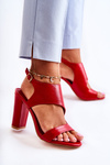 Kožené sandále s strihom -out Red Maronni