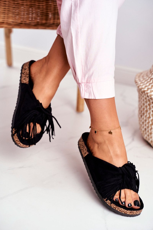 Dámske čierne klapky na dopravnej zápche, lemovaný prístav