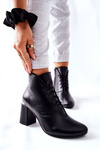Dámske kožené topánky na čiernom stĺpiku Carrice