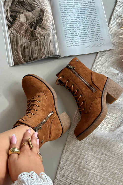 Zateplené dámské kotníkové boty s šněrováním a zipy Camel Paressa