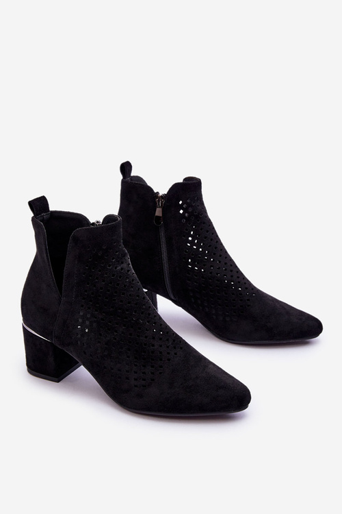 Prolamované semišové kozačky s výřezem na podpatku Černé Blakely