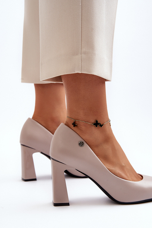 Topánky na opätku z ekokože sivé Giseleni