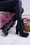 Dámske topánky na príspevku, dekoratívny čierny posúvač