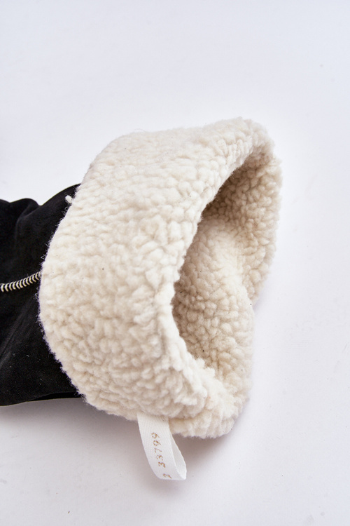 Suede ženské topánky na masívnej platforme Maciejka 06312-01 čierna