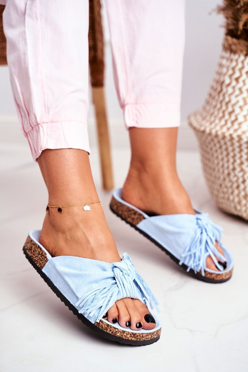 Dámske modré klapky na dopravnej zápche Marina