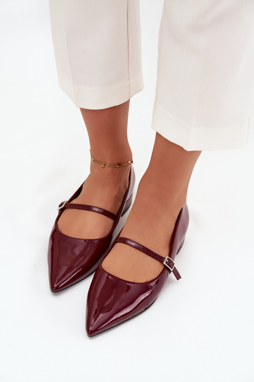 Lakované baleríny na jemnom opätku s remienkom Bordeaux Isvella