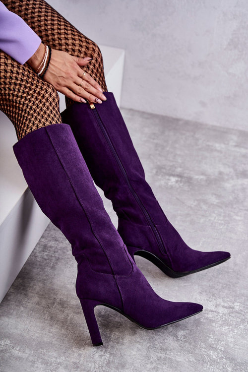 Ženské topánky na mieste, aby kolena fialová skutočne milovala