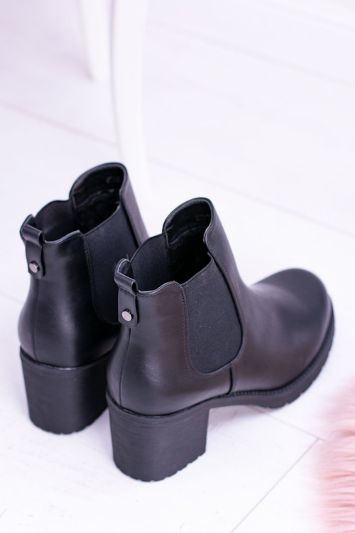 Sergio Leone Black Boots na stĺpiku Tulso