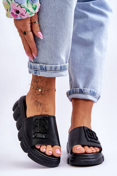 Dámské kožené pantofle na platformě s ozdobou černé Monroe