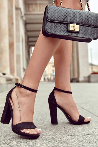 Klasické Semišové Sandály Na Baru černé Aveira